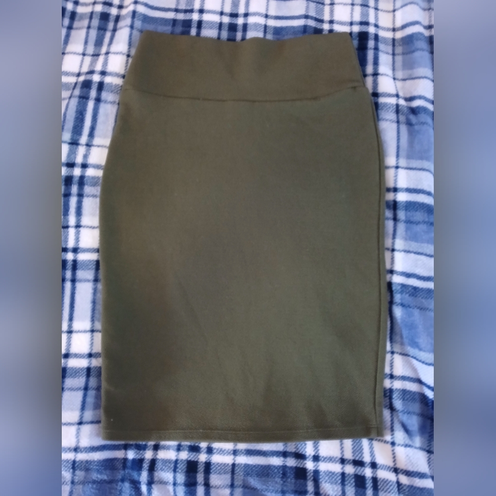 LuLaRoe Olive Green Skirt - XS - Trendy and Chic for Everyday Wear